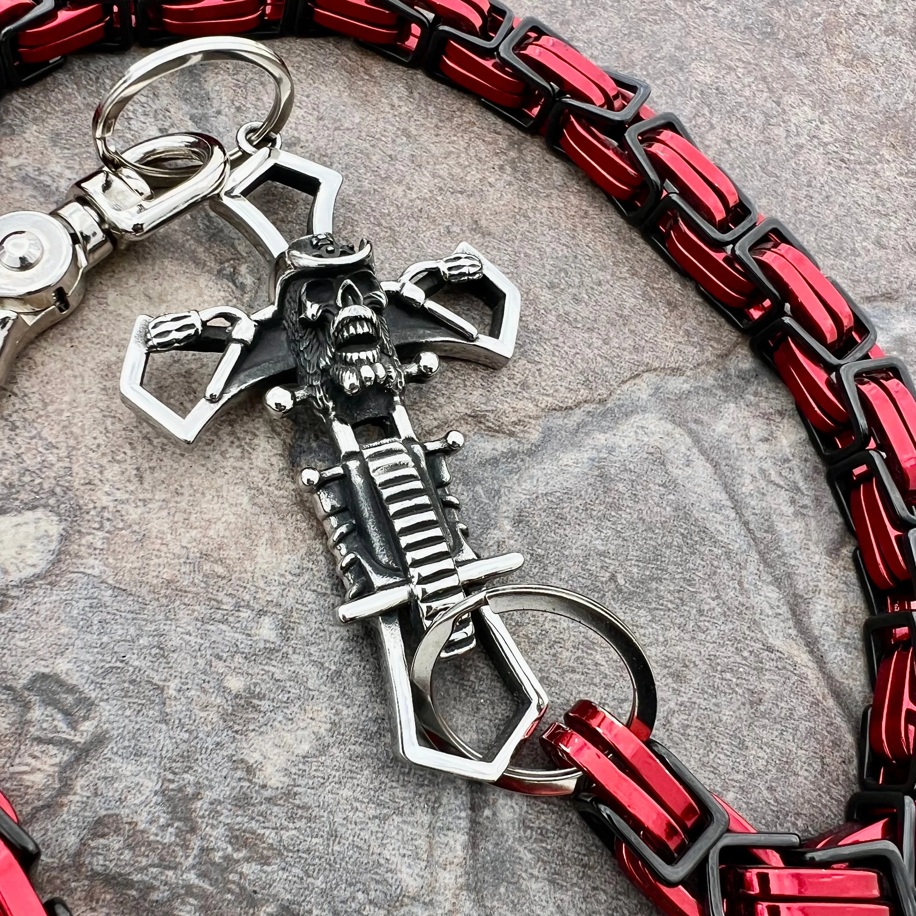 Cowboy Cross Wallet Chain - Black & Red Daytona Road King - WC227RK