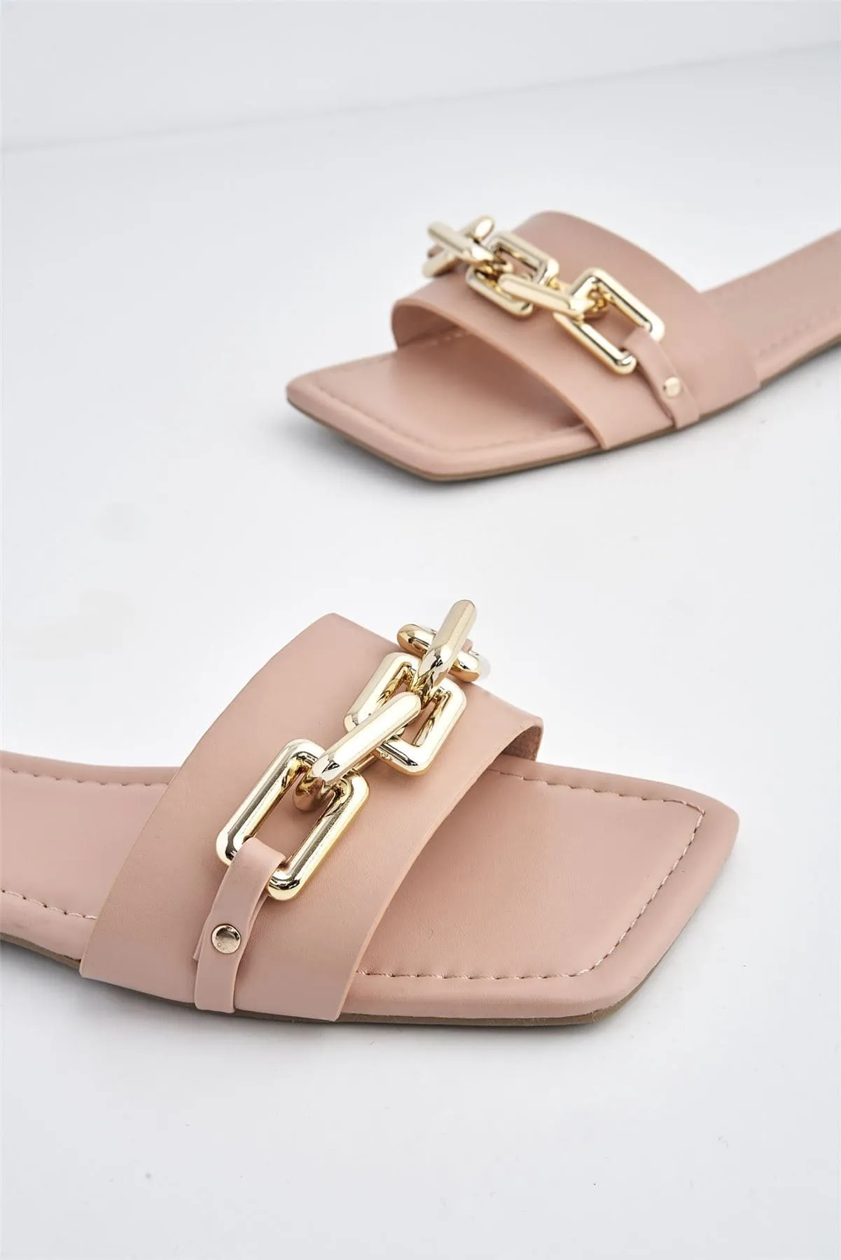 Harlow Statement Chain Flat Sandal in Pink