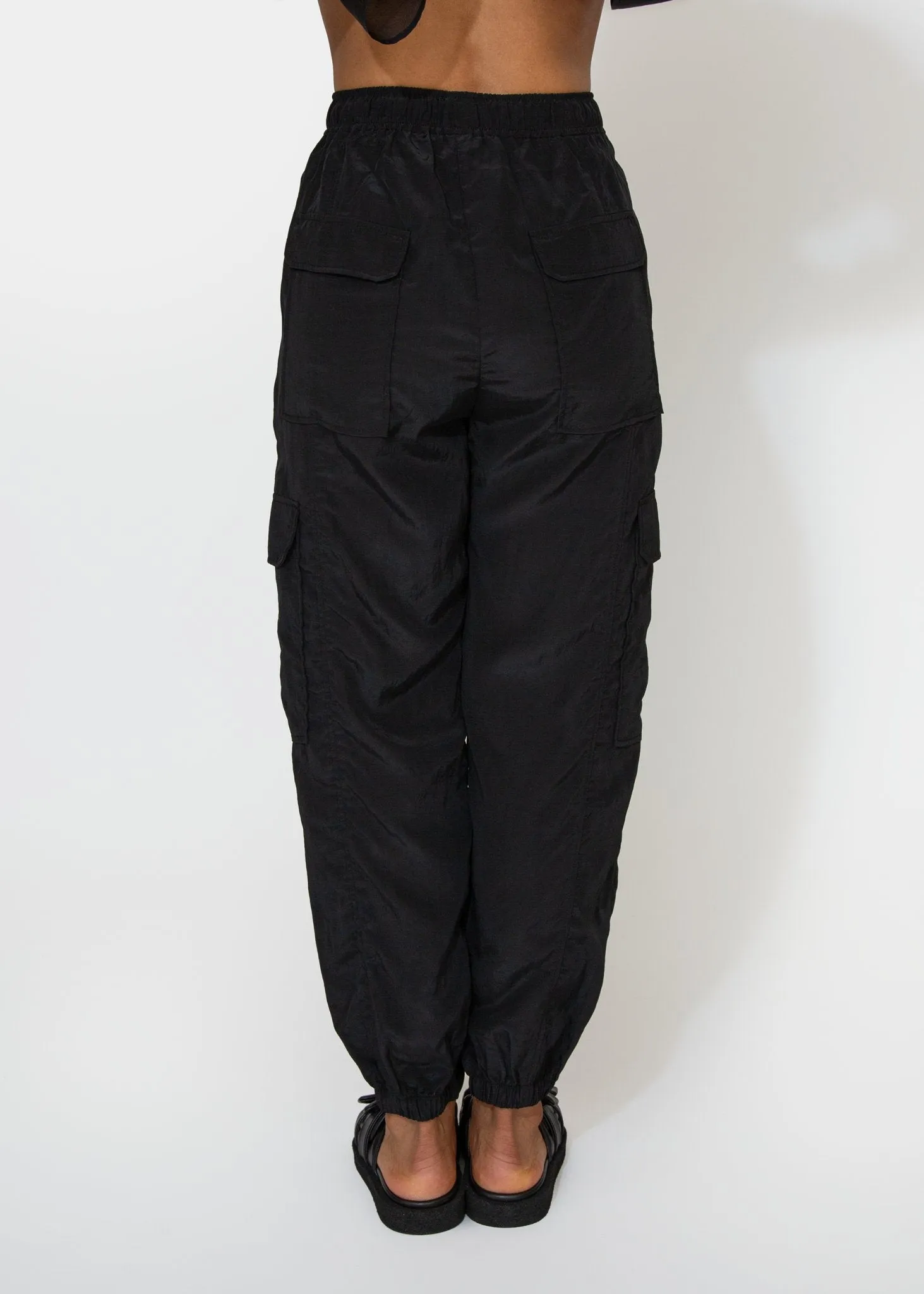 Lightweight Cargo Pants in Black