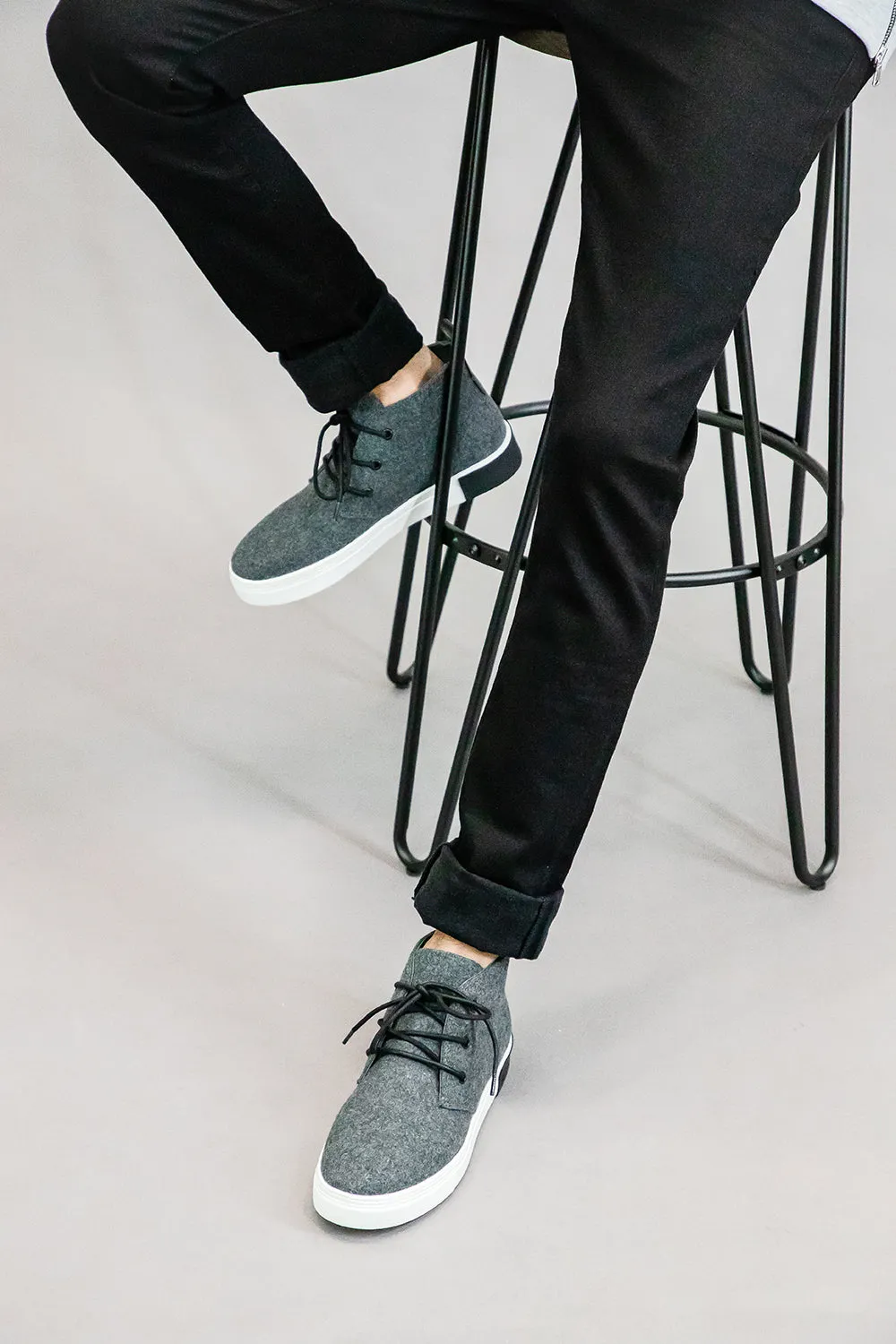 THE CHUKKA - CHARCOAL