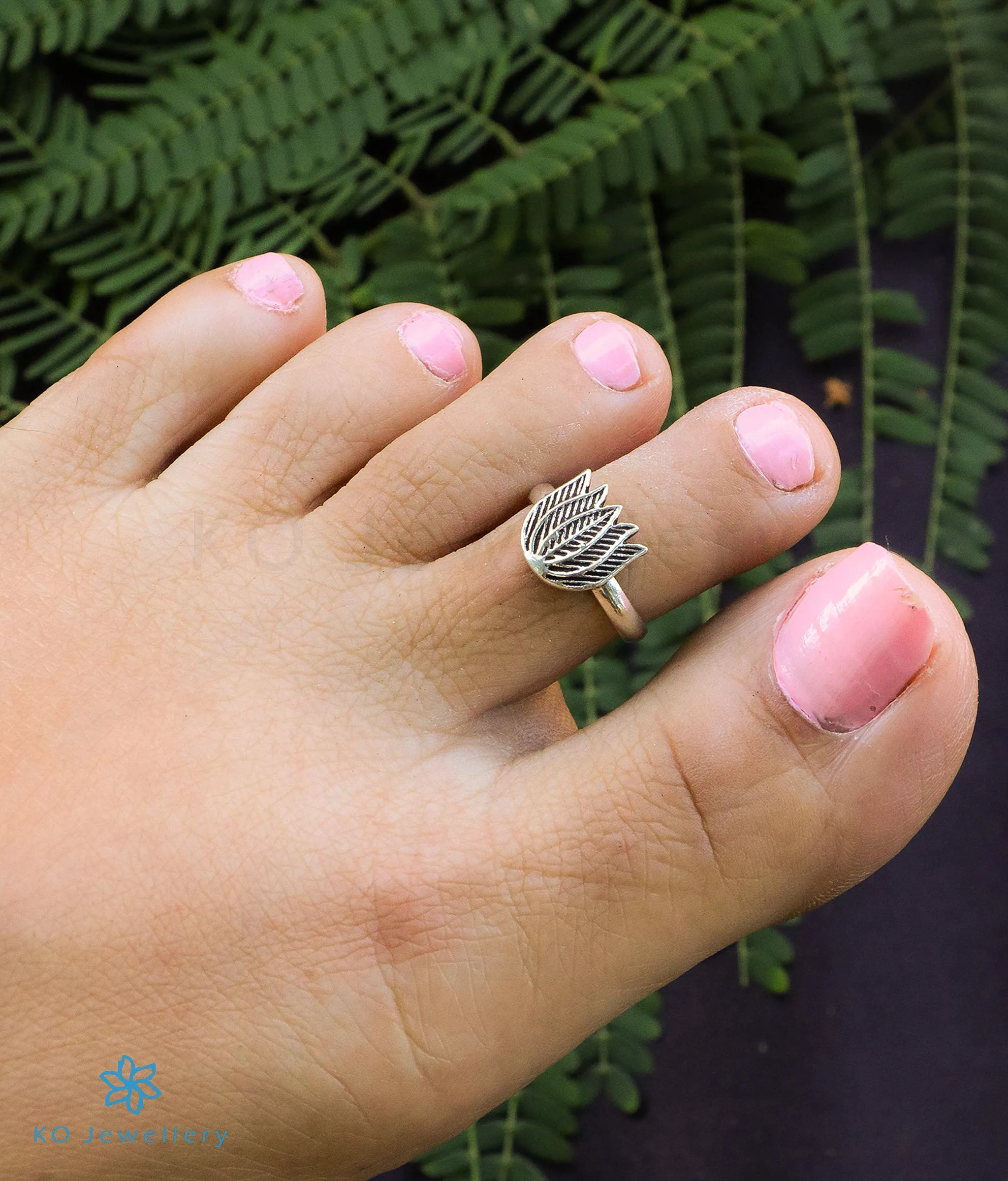 The Lotus Silver Toe-Rings