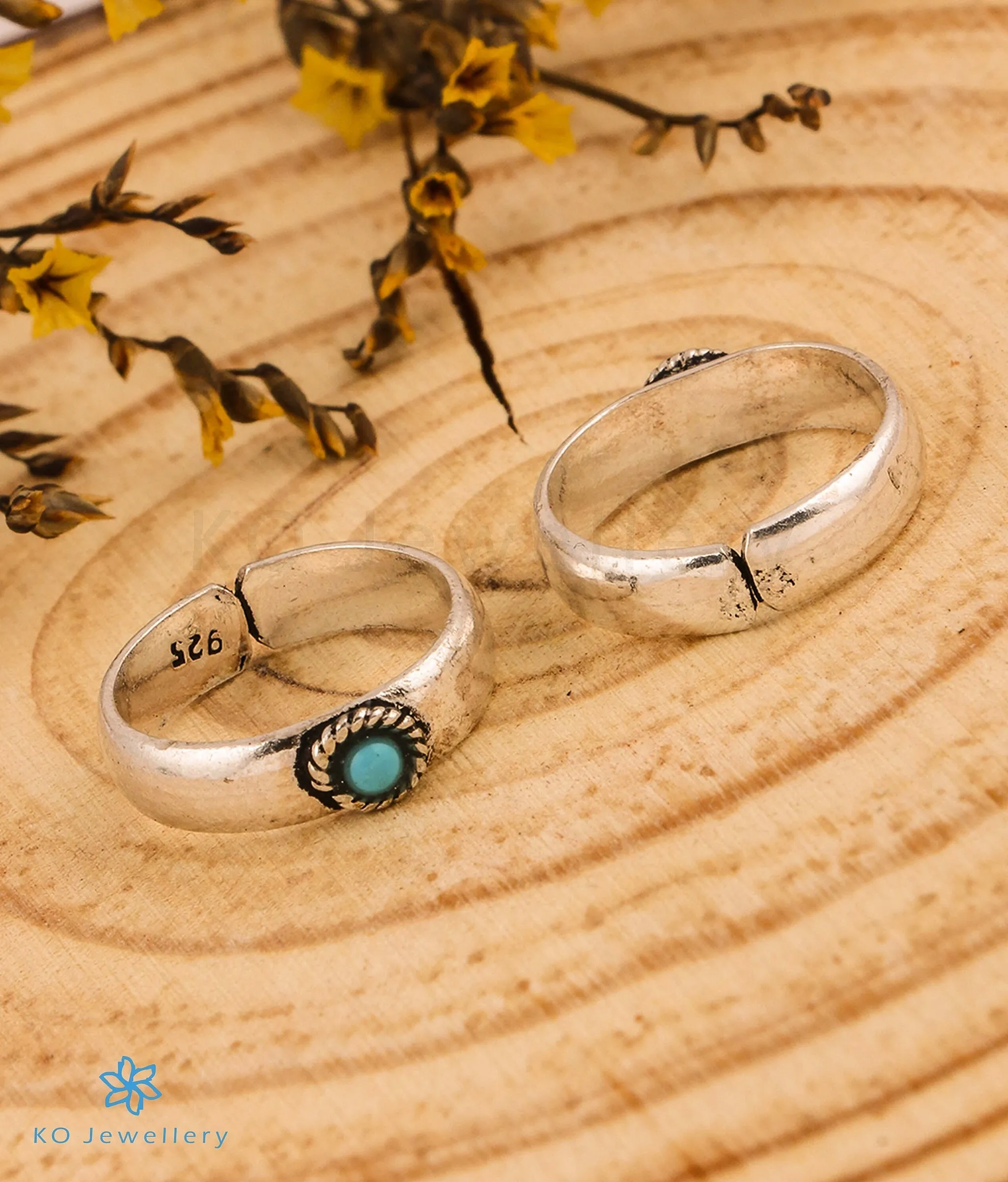 The Mihir Silver Toe-Rings (Turquoise)